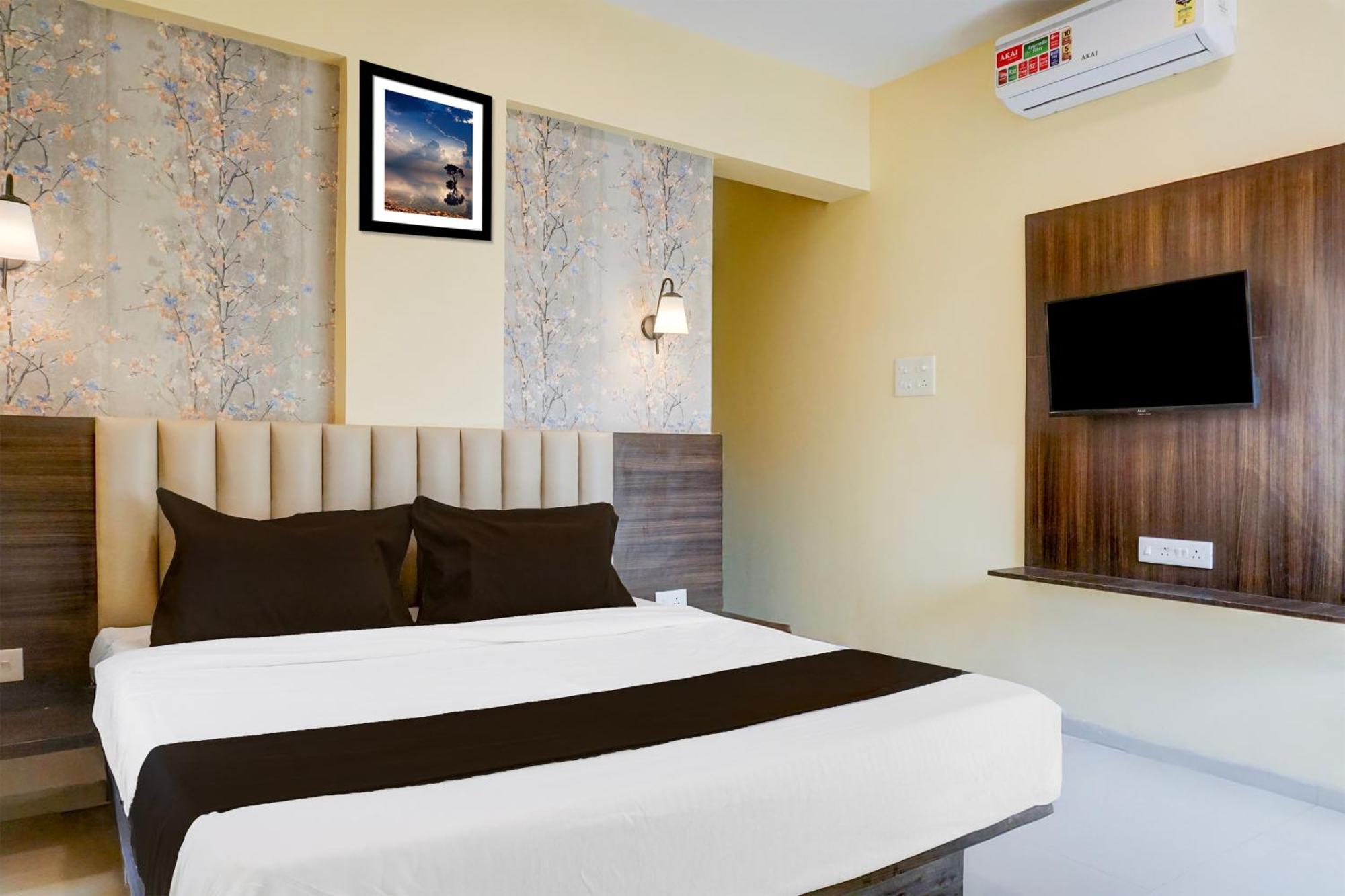 Hotel Super Collection O Veerbhadra Nagar Baner Méribel Village Esterno foto
