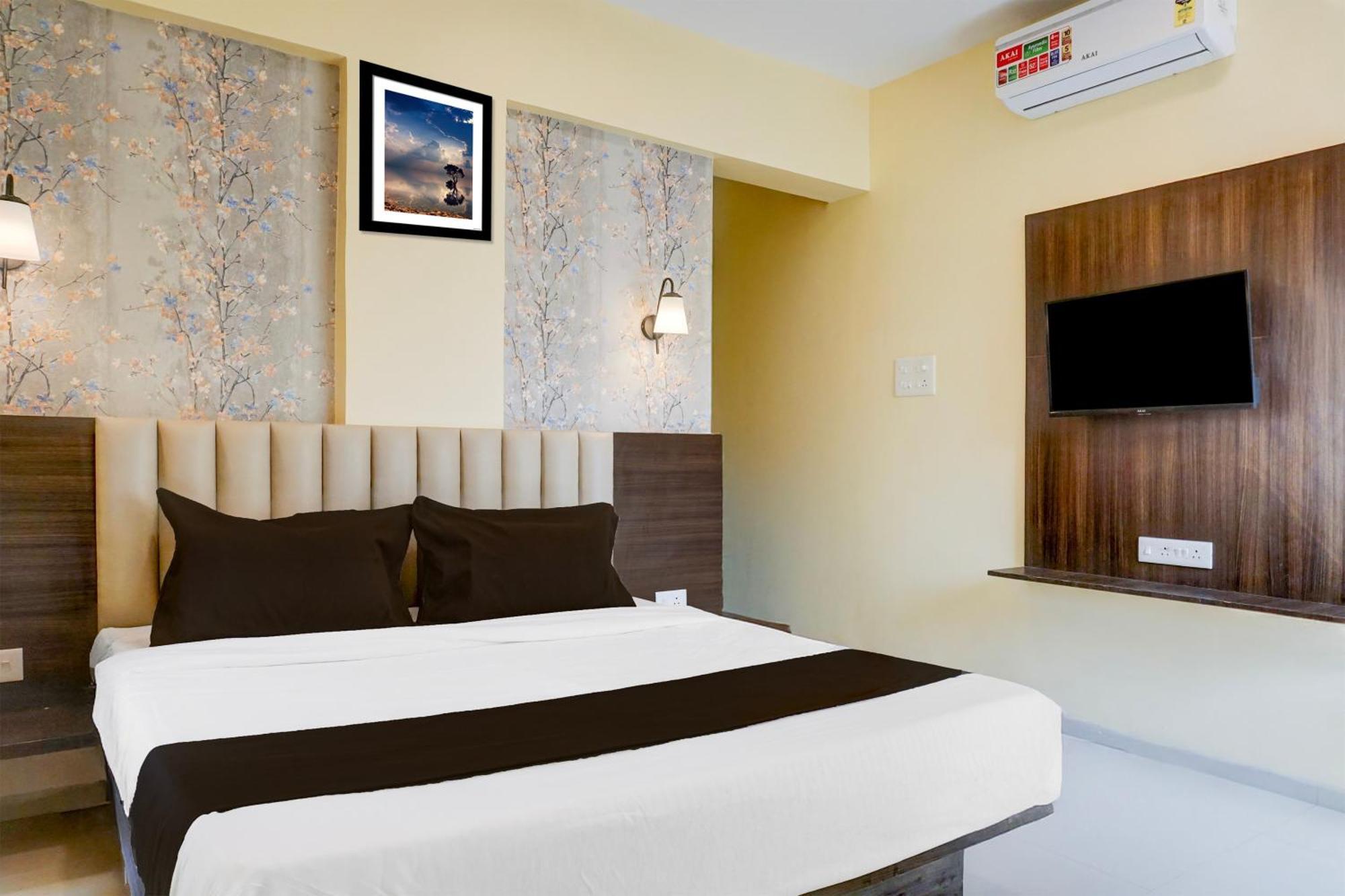 Hotel Super Collection O Veerbhadra Nagar Baner Méribel Village Esterno foto